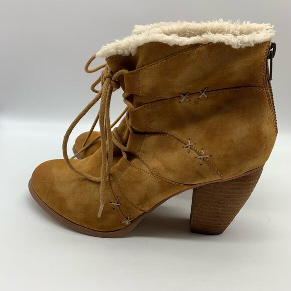 Not Rated Faux Fur Lined and Suede Brown Lace Front Zip Heel Boots Sz 8 - Picture 4 of 15